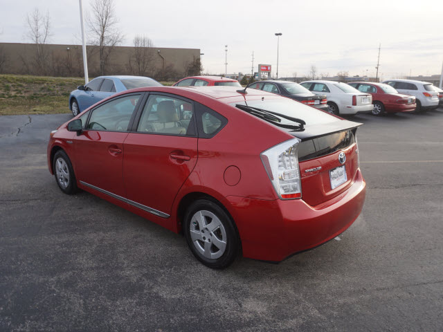 Pre-Owned 2011 Toyota Prius Two FWD 5D Hatchback